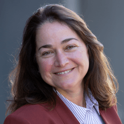 Leyla Lesina Headshot