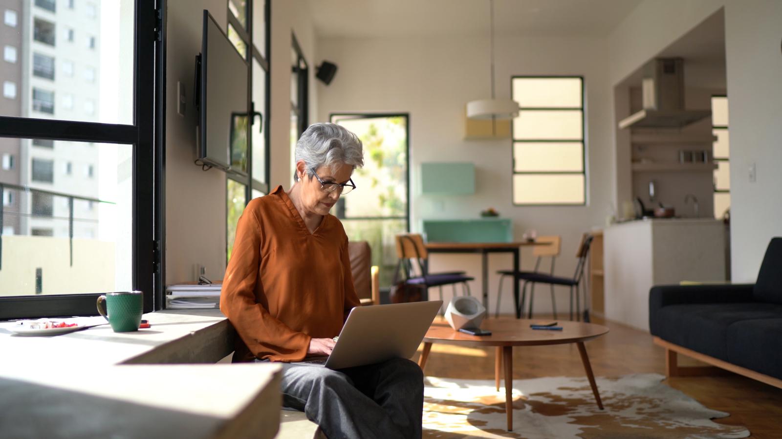 old-women-working-on-laptop